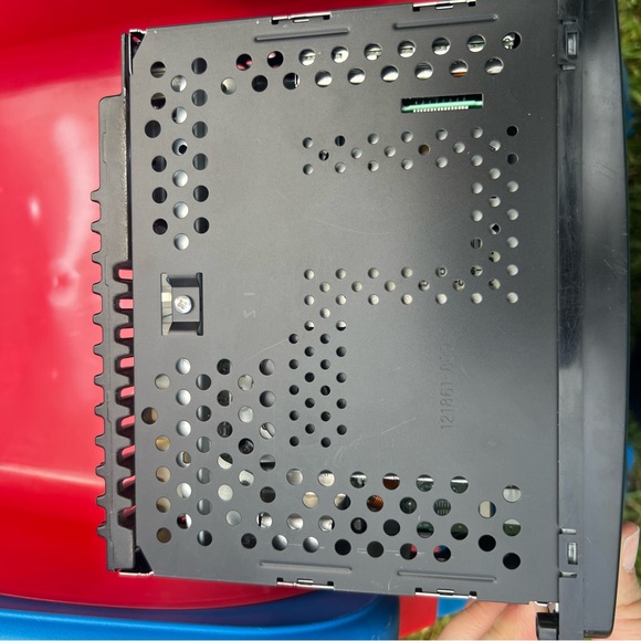 2004-2007 Toyota Highlander AM FM CD Player Radio Receiver 86120-52241 Untested - Picture 5 of 5